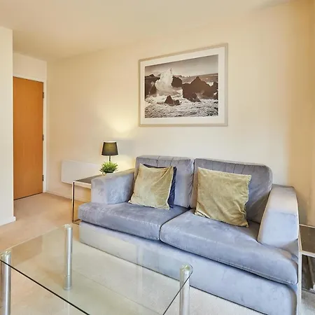 Host & - The Eskape *