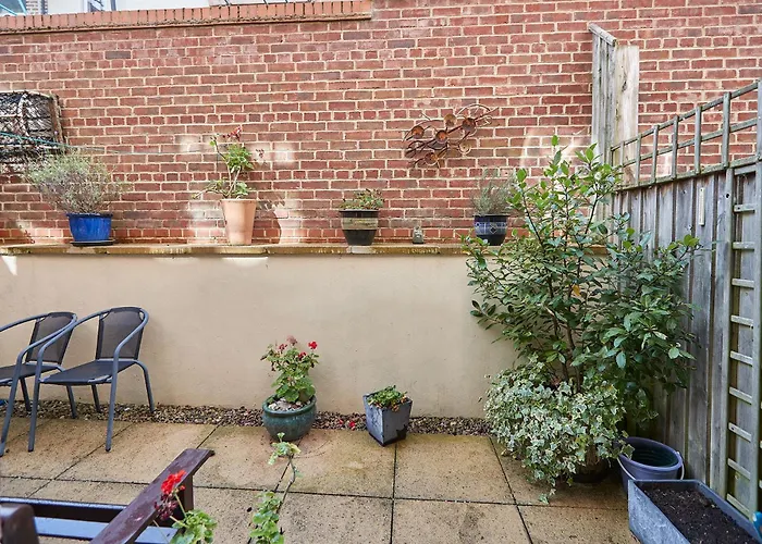 Host & - The Eskape Whitby