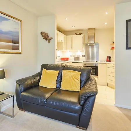 Host & - The Eskape Appartamento Whitby